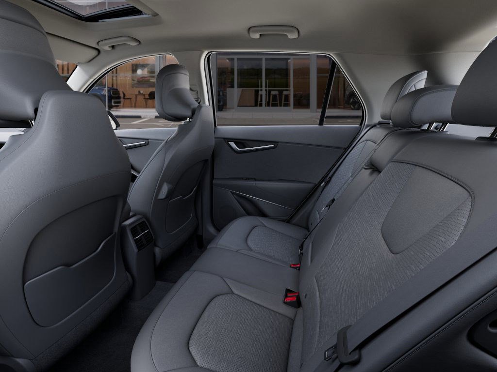 New 2025 Kia Niro SX image 18