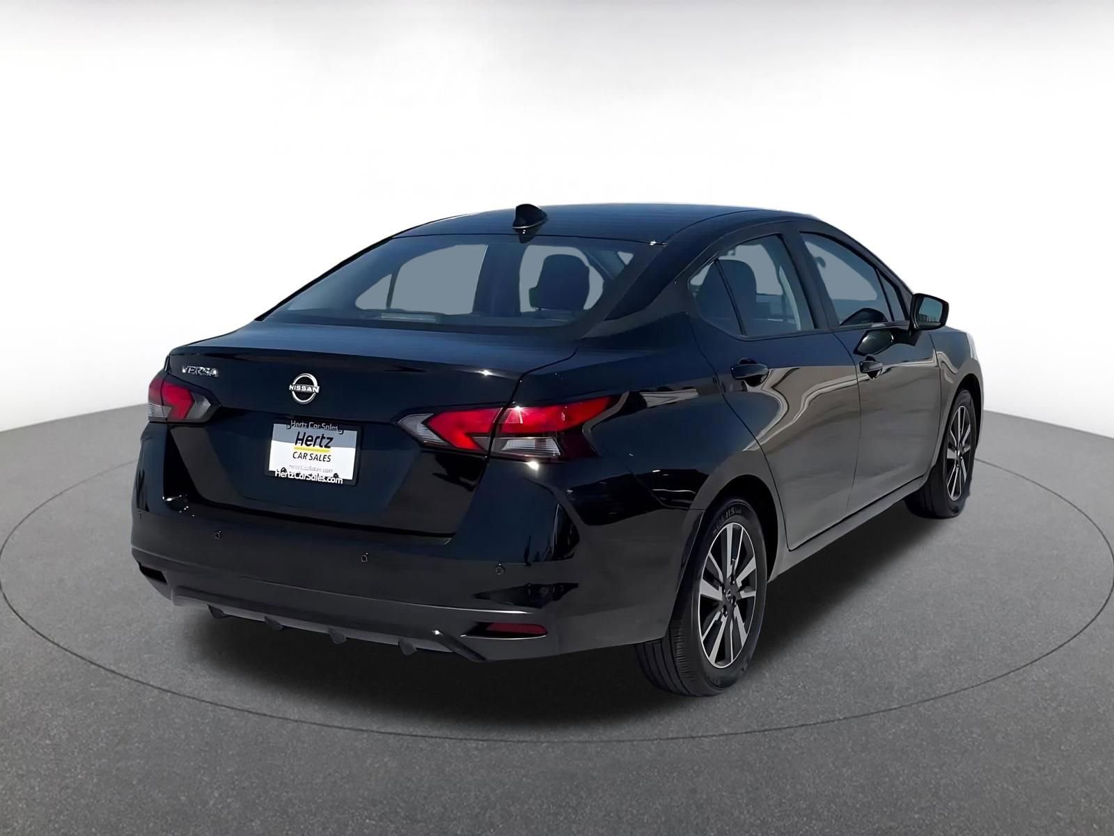 Used 2025 Nissan Versa SV FWD image 14