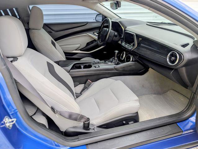 Used 2017 Chevrolet Camaro LT w/ Technology Package image 19