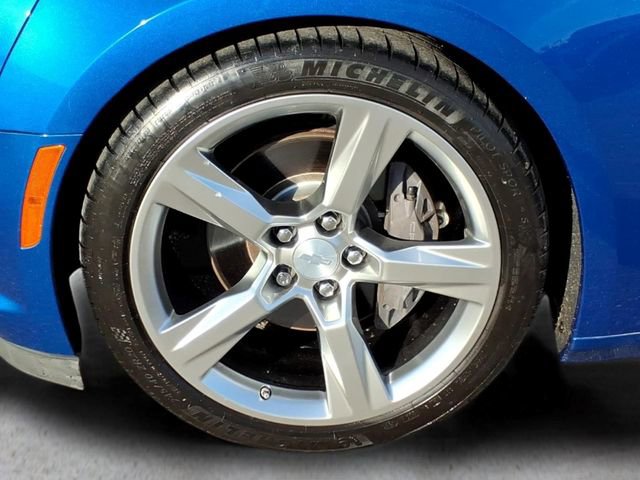 Used 2017 Chevrolet Camaro SS RWD image 10