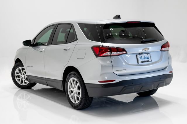 Used 2022 Chevrolet Equinox LS w/ LS Convenience Package image 28