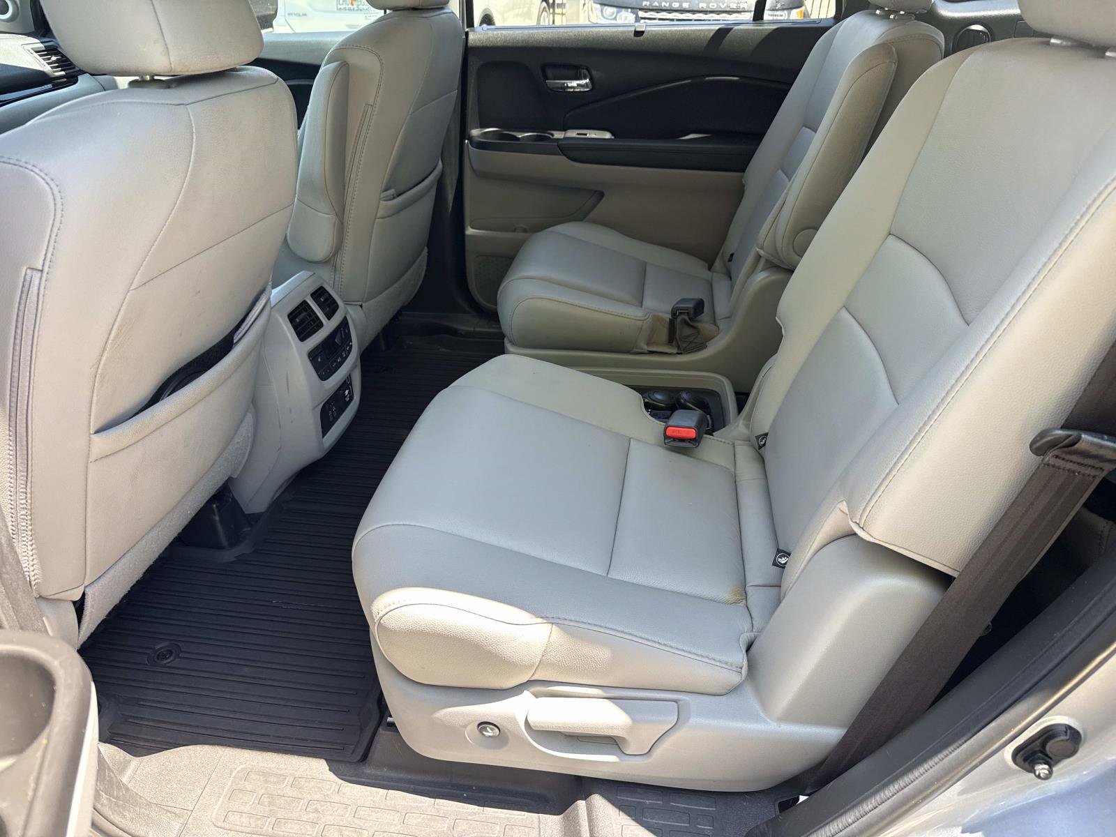 Used 2021 Honda Pilot Touring image 15