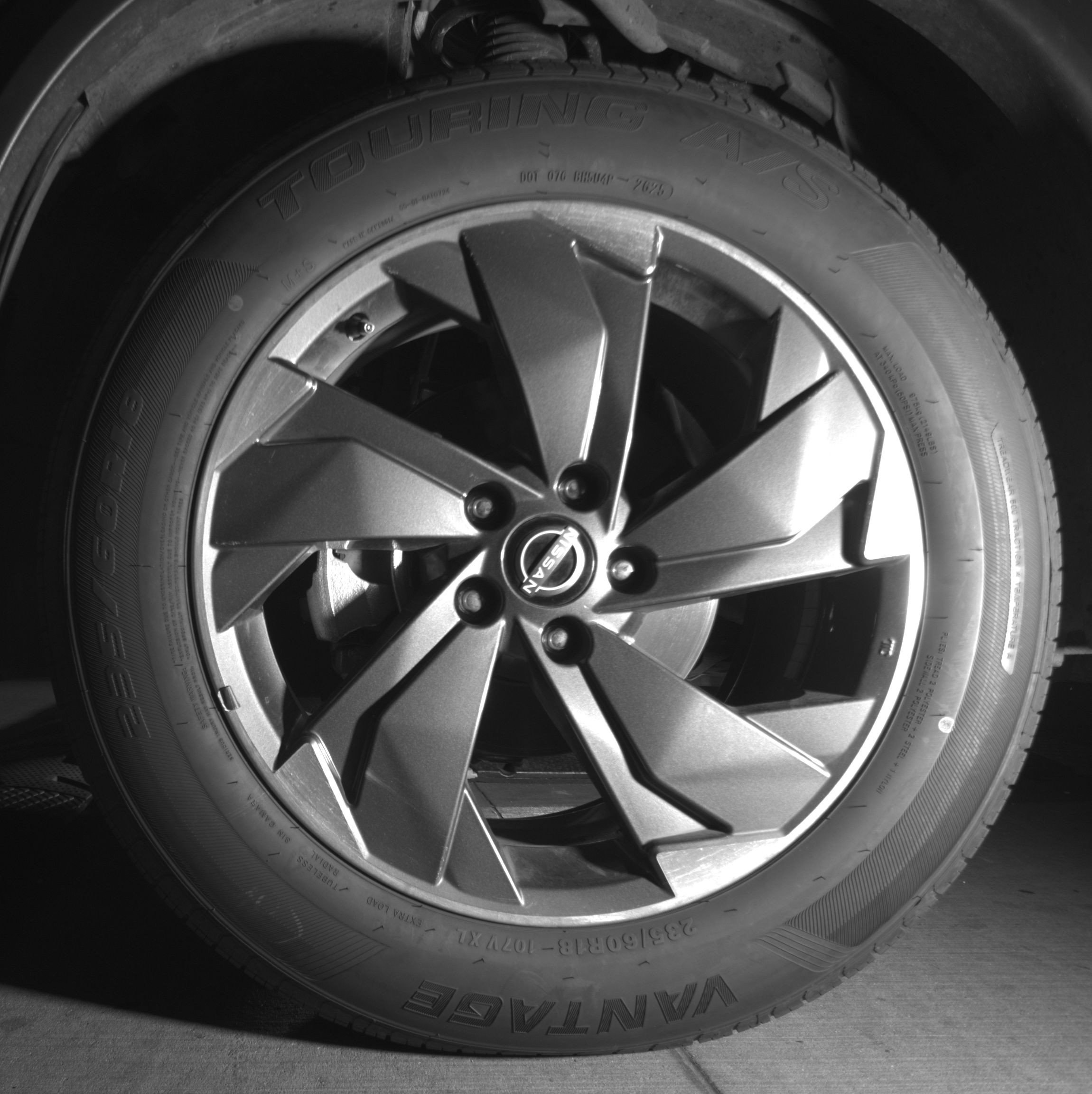 Used 2025 Nissan Rogue SV FWD image 12