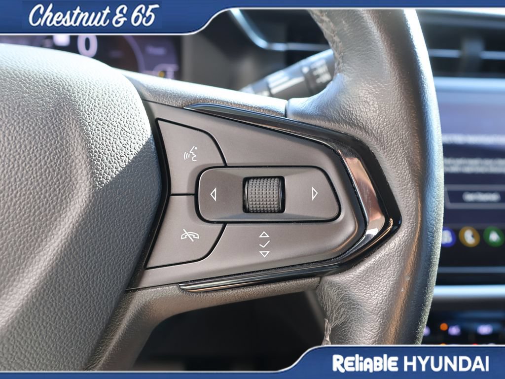 Used 2023 Chevrolet Bolt EUV Premier w/ Sun & Sound Package FWD image 28