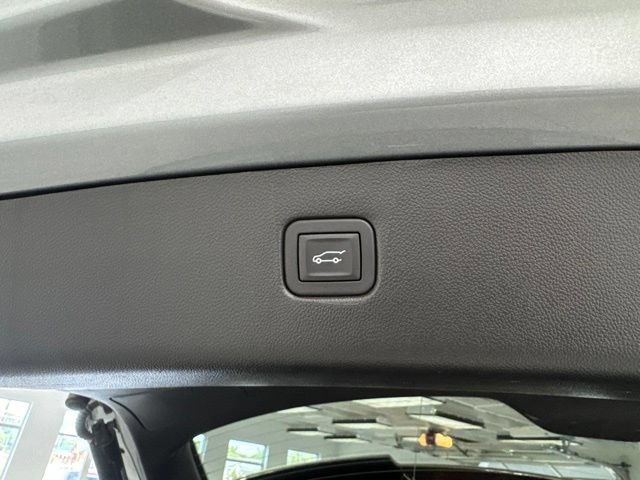 Used 2025 Chevrolet Blazer RS FWD image 14