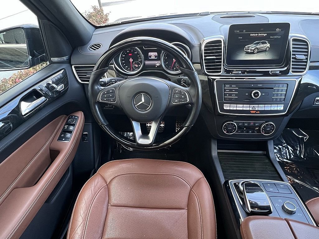 Used 2016 Mercedes-Benz GLE 400 4MATIC image 11