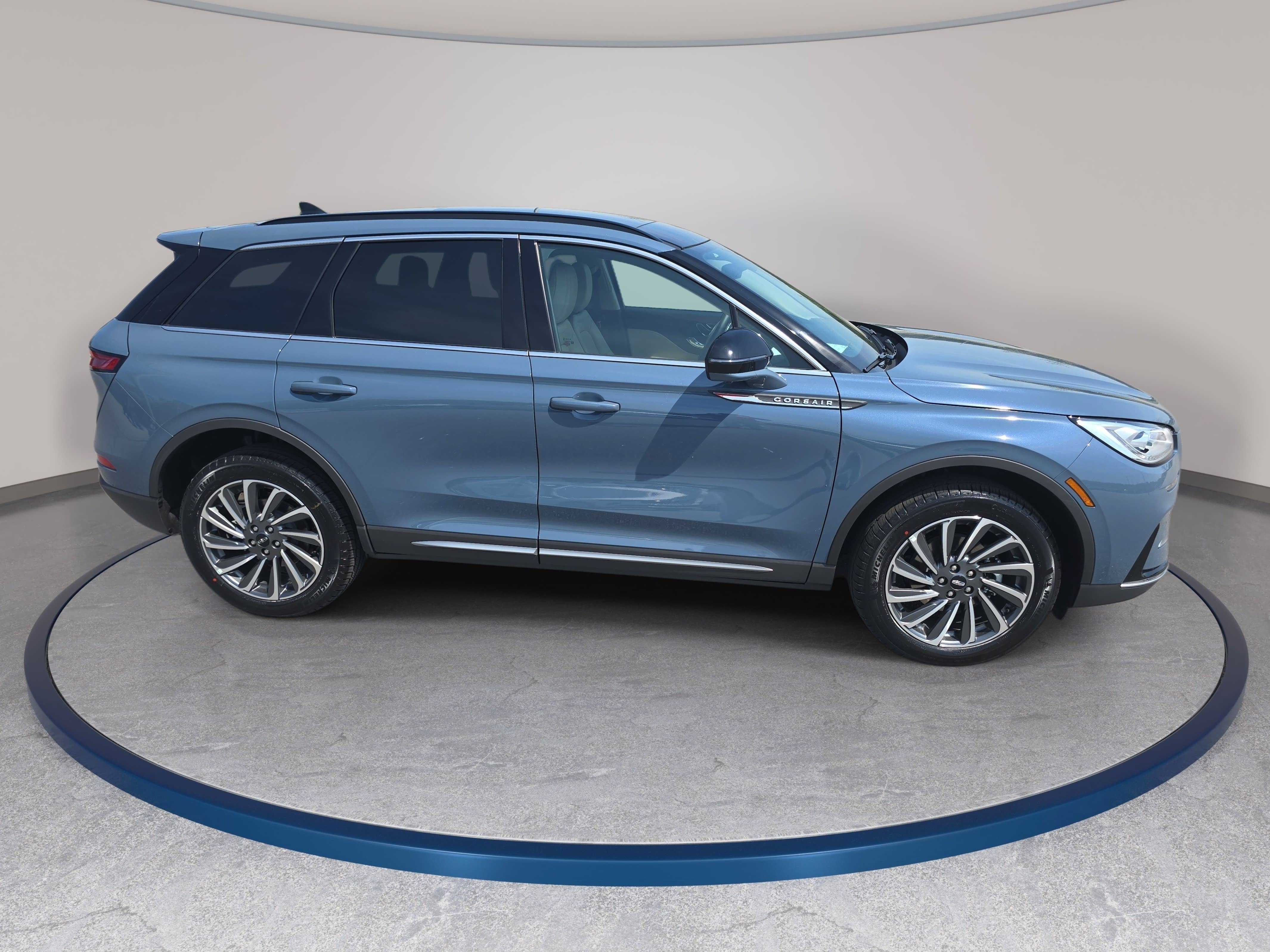 New 2026 Lincoln Corsair Reserve image 4