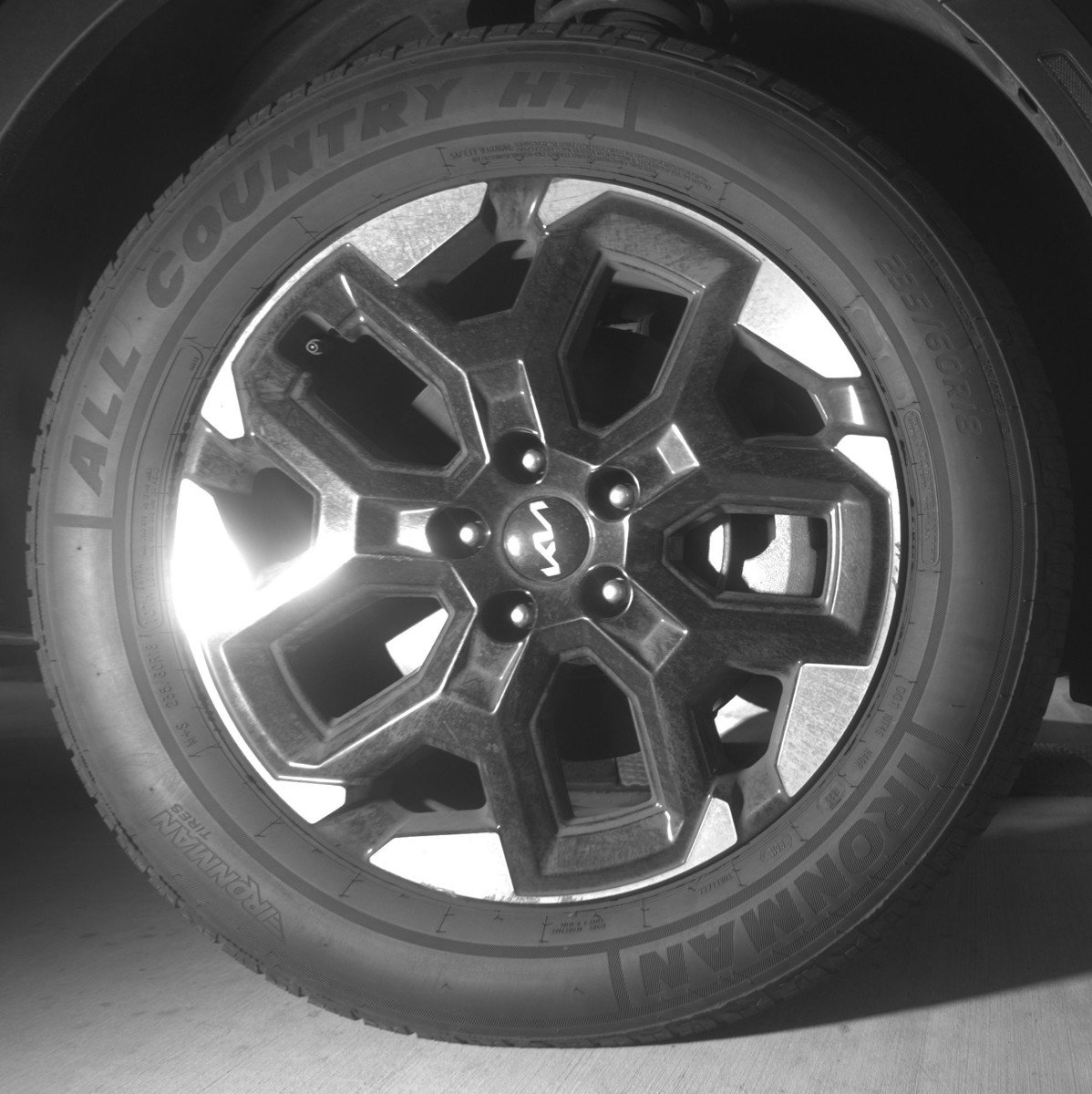 Used 2024 Kia Sorento S image 13