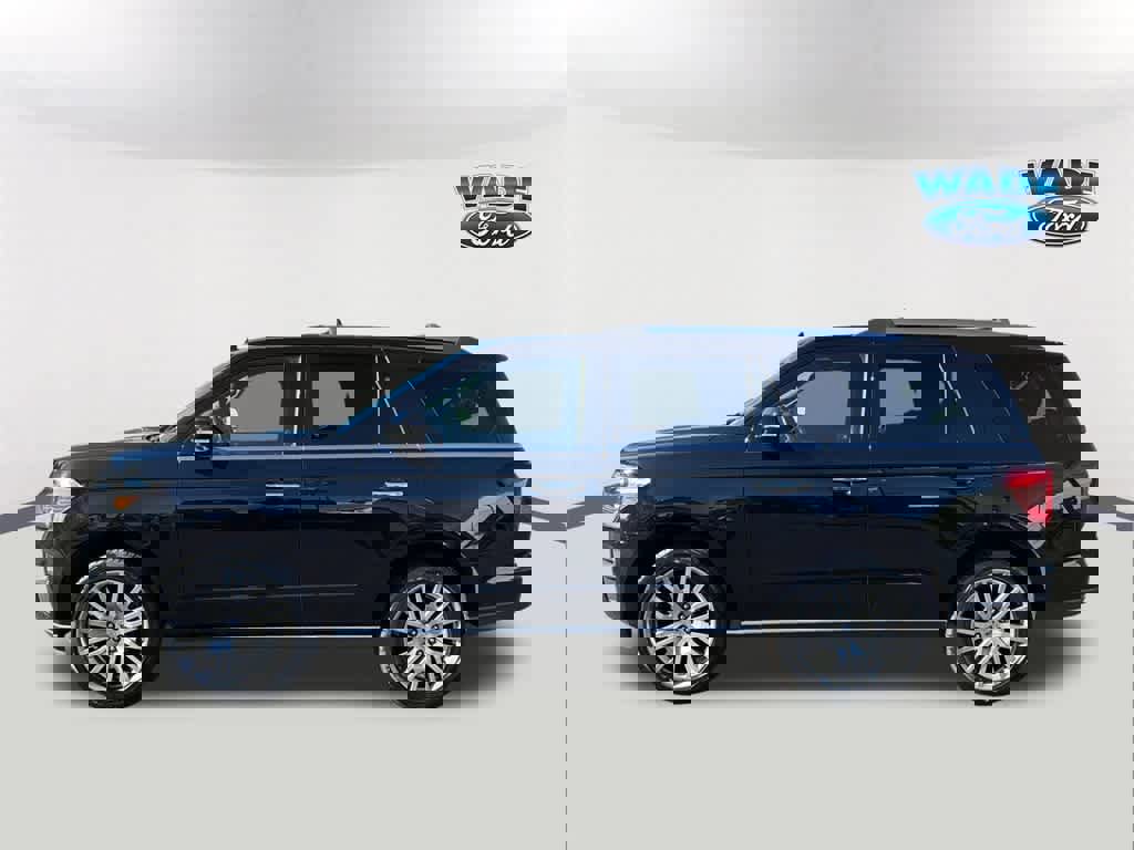 Used 2023 Ford Expedition Limited image 8