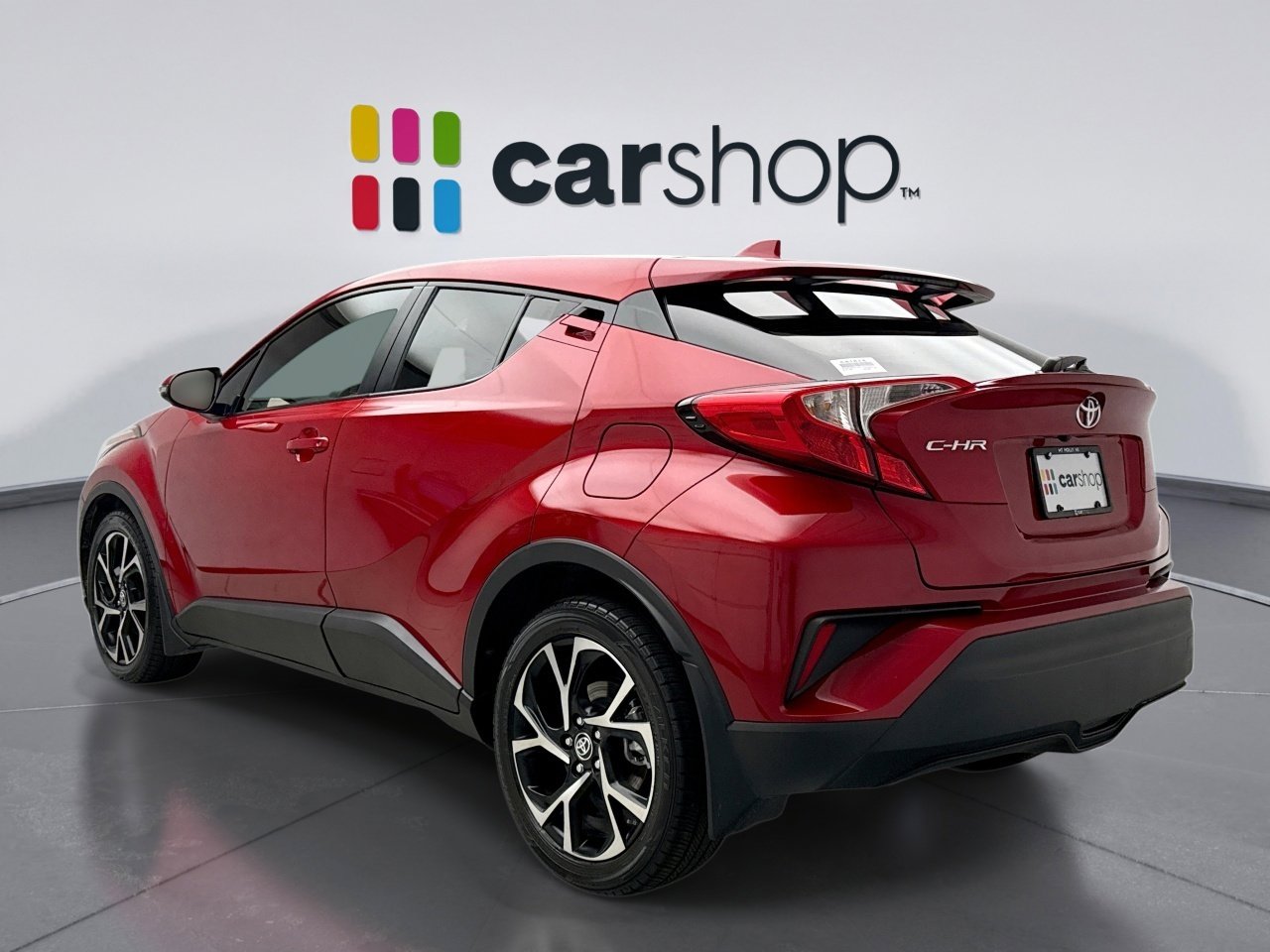 Used 2021 Toyota C-HR XLE image 3
