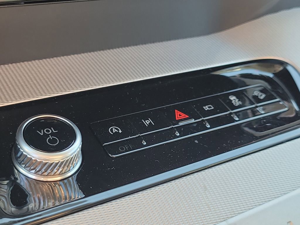 New 2026 Ford Expedition Active image 25