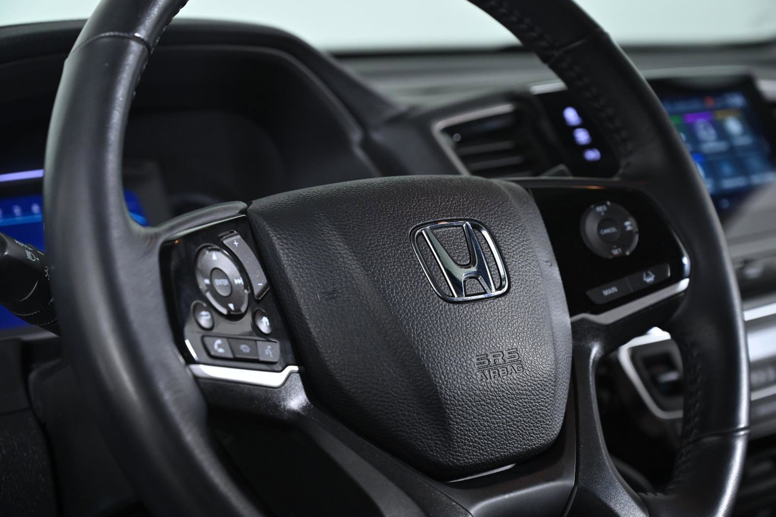 Used 2020 Honda Pilot Touring image 14