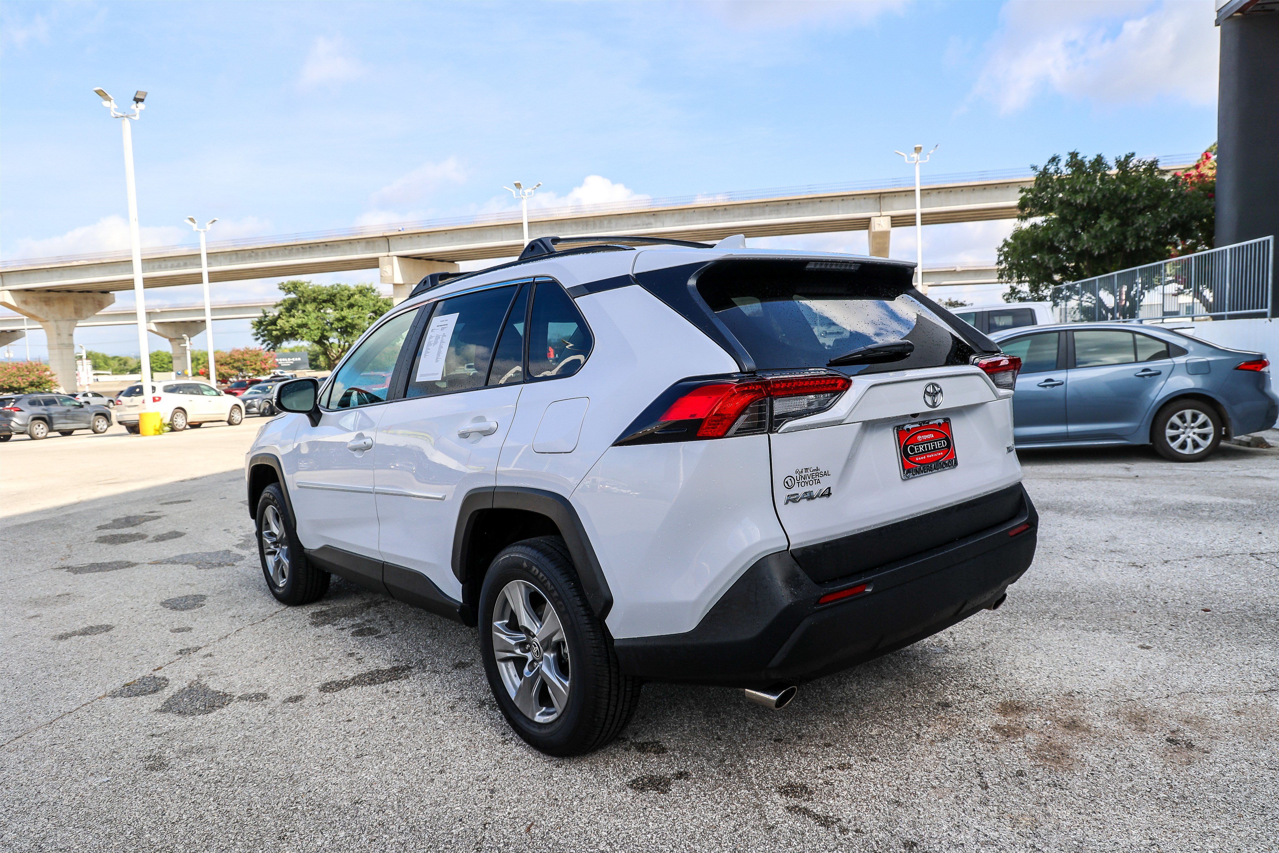 Certified 2025 Toyota RAV4 XLE w/ Convenience Package FWD image 9