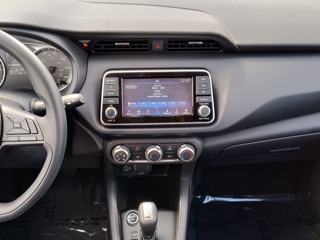 Used 2025 Nissan Kicks Play S image 20
