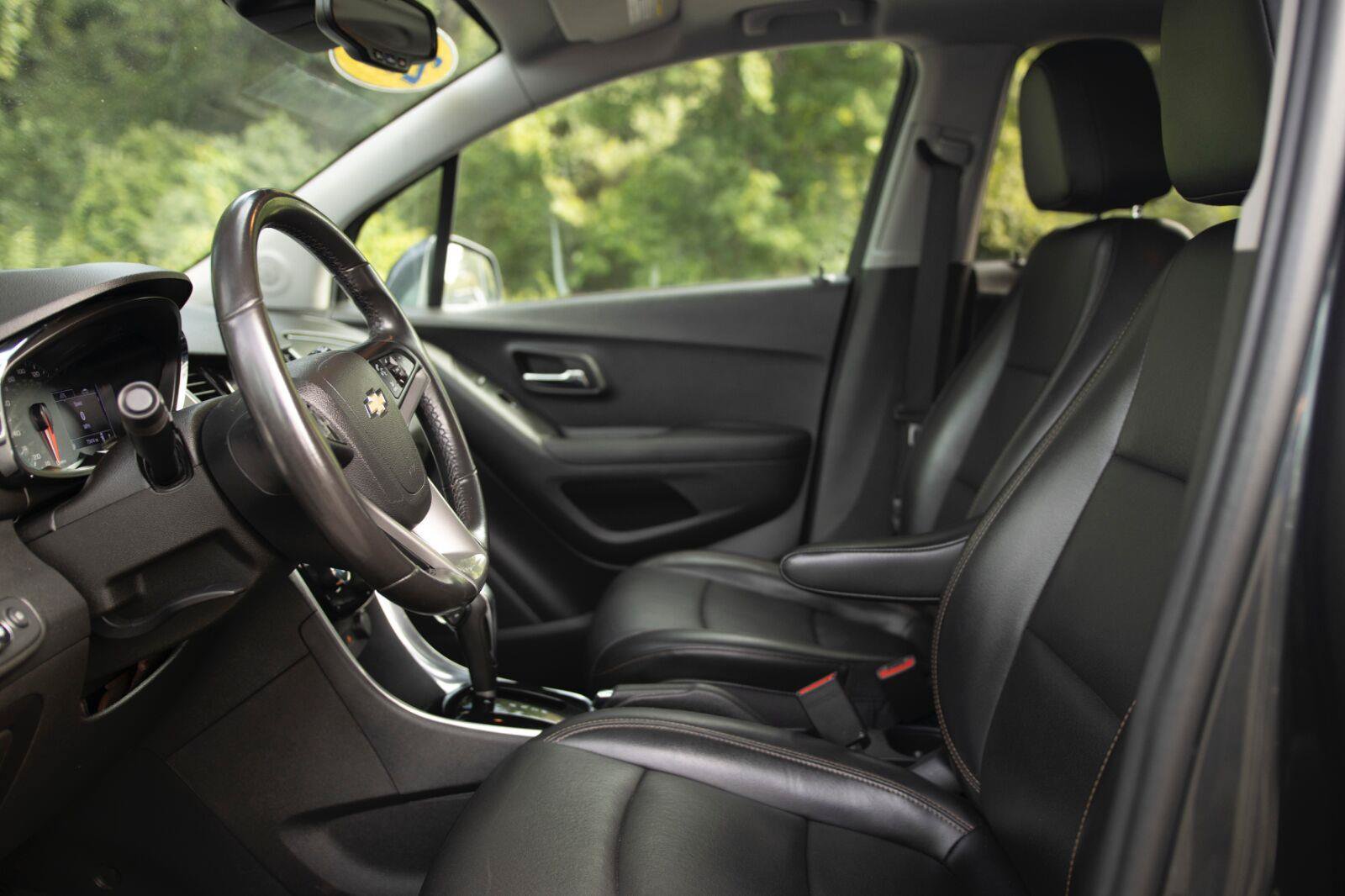 Used 2020 Chevrolet Trax Premier AWD/4WD image 2