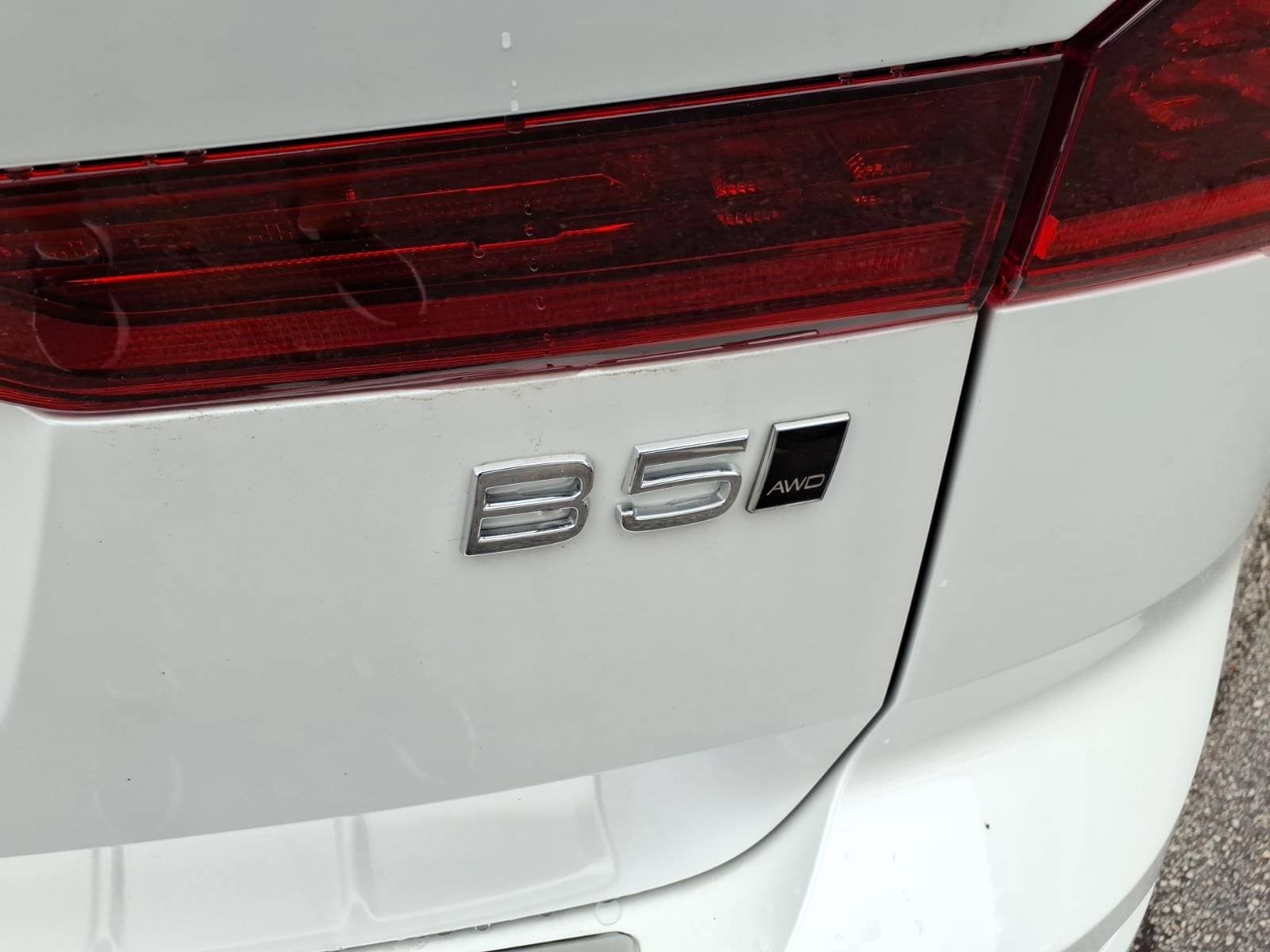 New 2026 Volvo XC60 B5 Plus w/ Protection Package Premier AWD/4WD image 10
