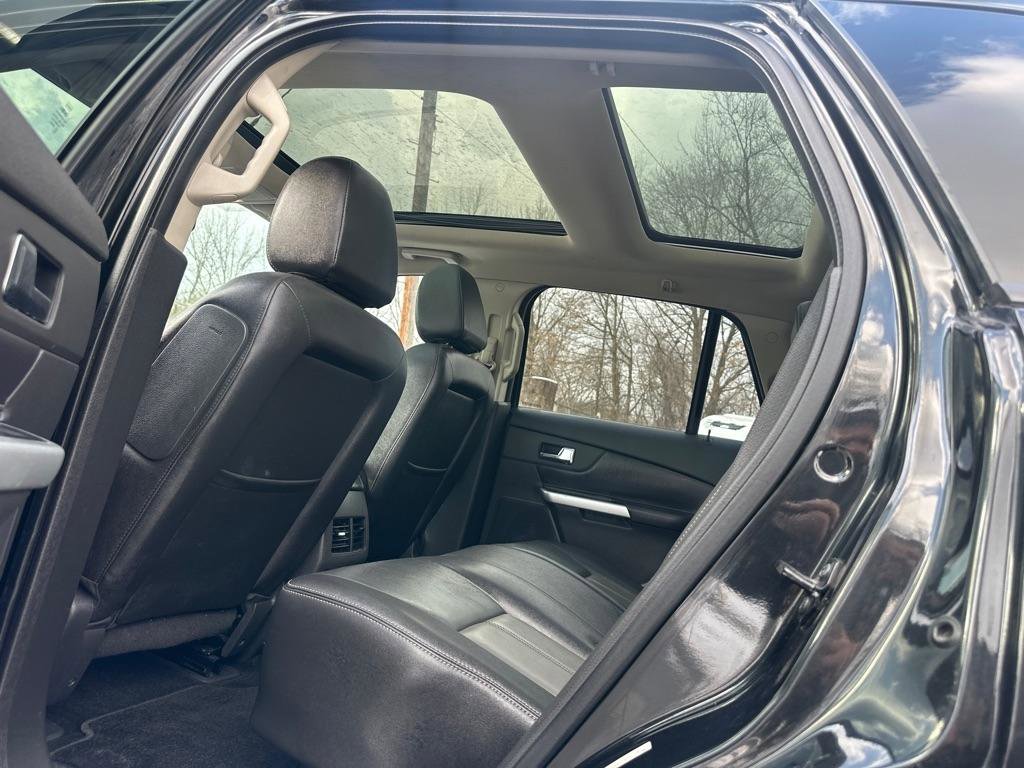 Used 2013 Ford Edge Sport w/ Driver Entry Pkg image 24