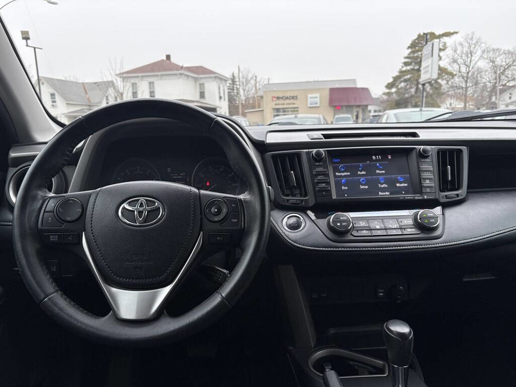Used 2018 Toyota RAV4 XLE image 35