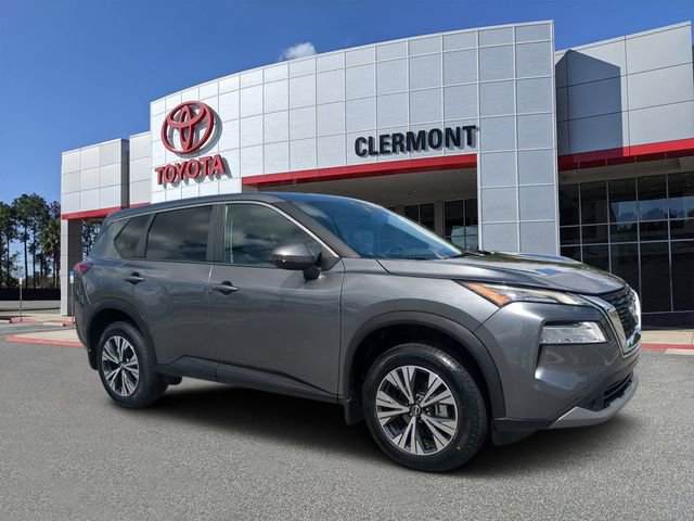 Used 2022 Nissan Rogue SV image 1