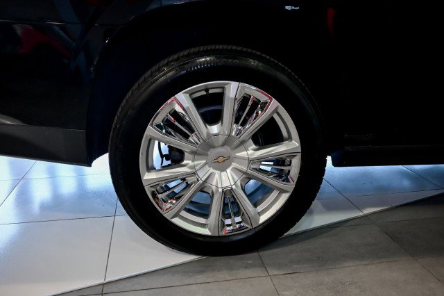 Used 2024 Chevrolet Suburban High Country AWD/4WD image 48