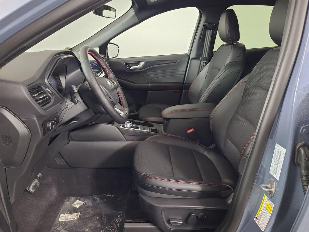 New 2026 Ford Escape ST-Line w/ Tech Pack #1 AWD/4WD image 17