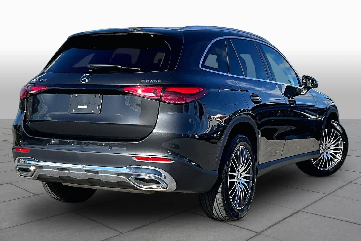 Used 2026 Mercedes-Benz GLC 300 4MATIC image 13