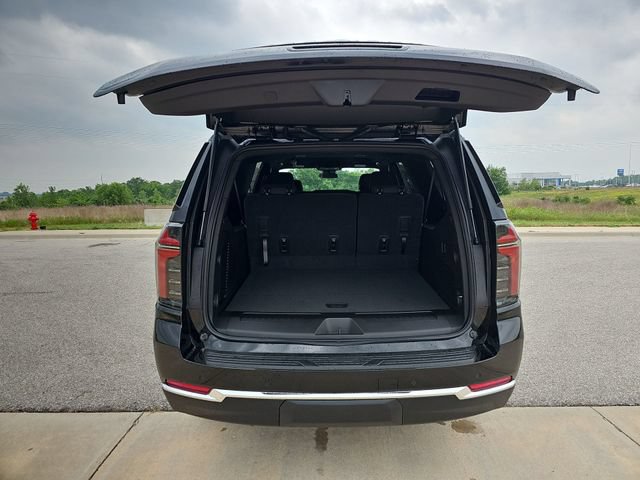New 2026 Chevrolet Suburban LS w/ Max Trailering Package AWD/4WD image 26