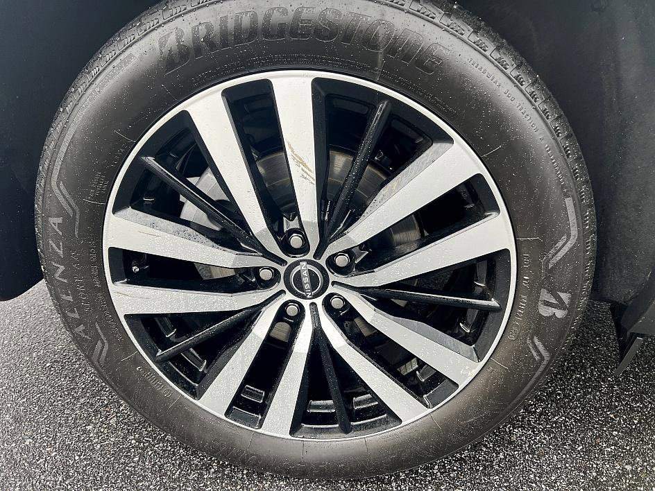 Certified 2024 Nissan Pathfinder Platinum w/ Cargo Package image 11