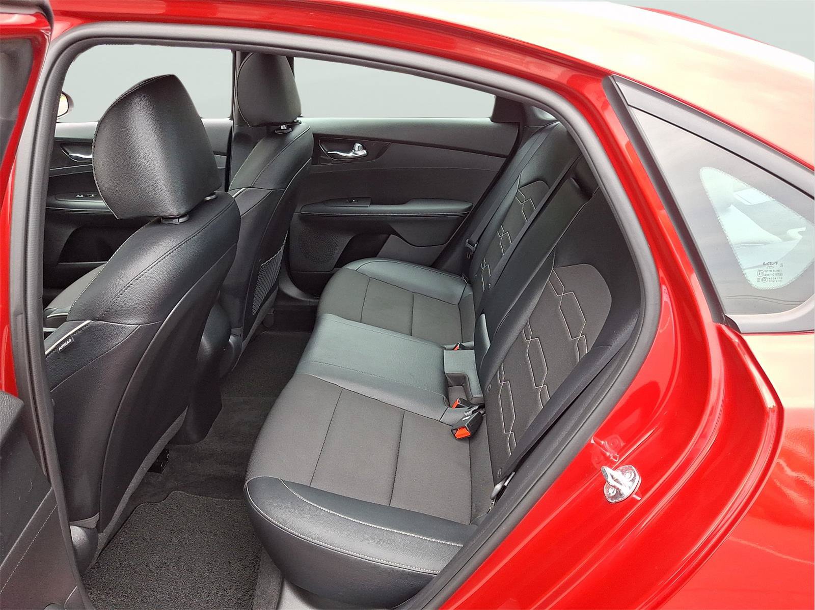 Used 2024 Kia Forte GT-Line w/ GT-Line Premium Package FWD image 8