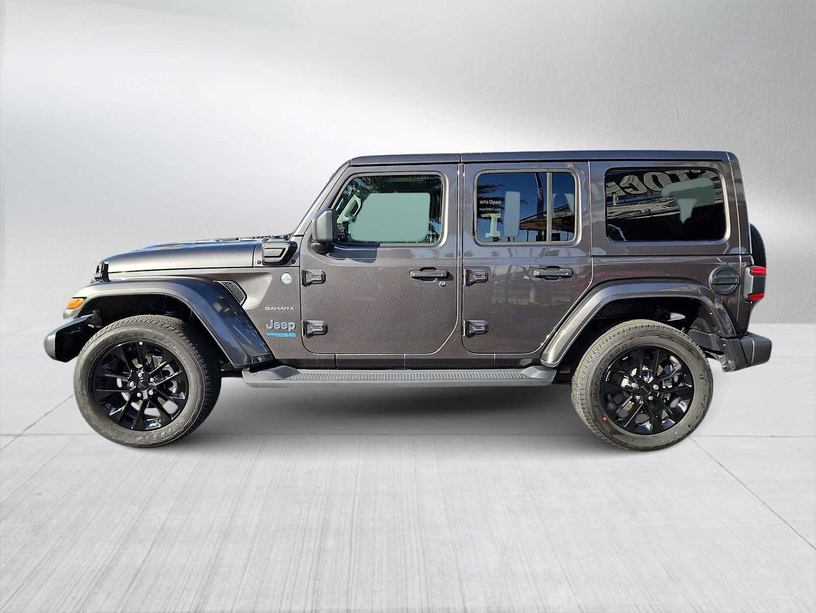 Used 2021 Jeep Wrangler Unlimited Sahara w/ Cold Weather Group image 5