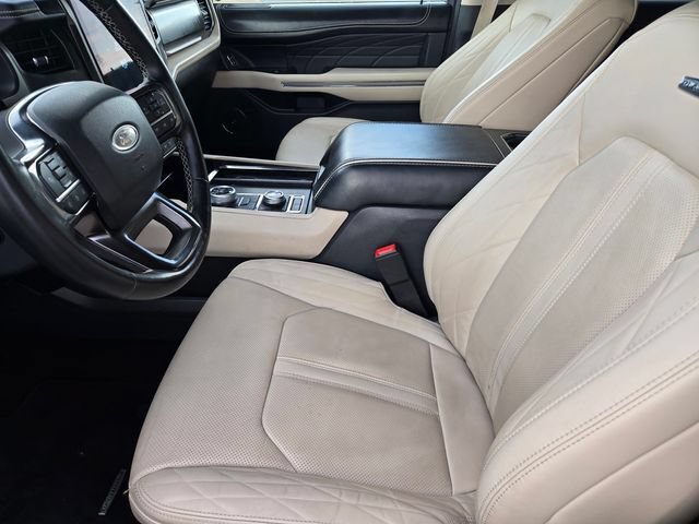Used 2022 Ford Expedition Max Platinum AWD/4WD image 18