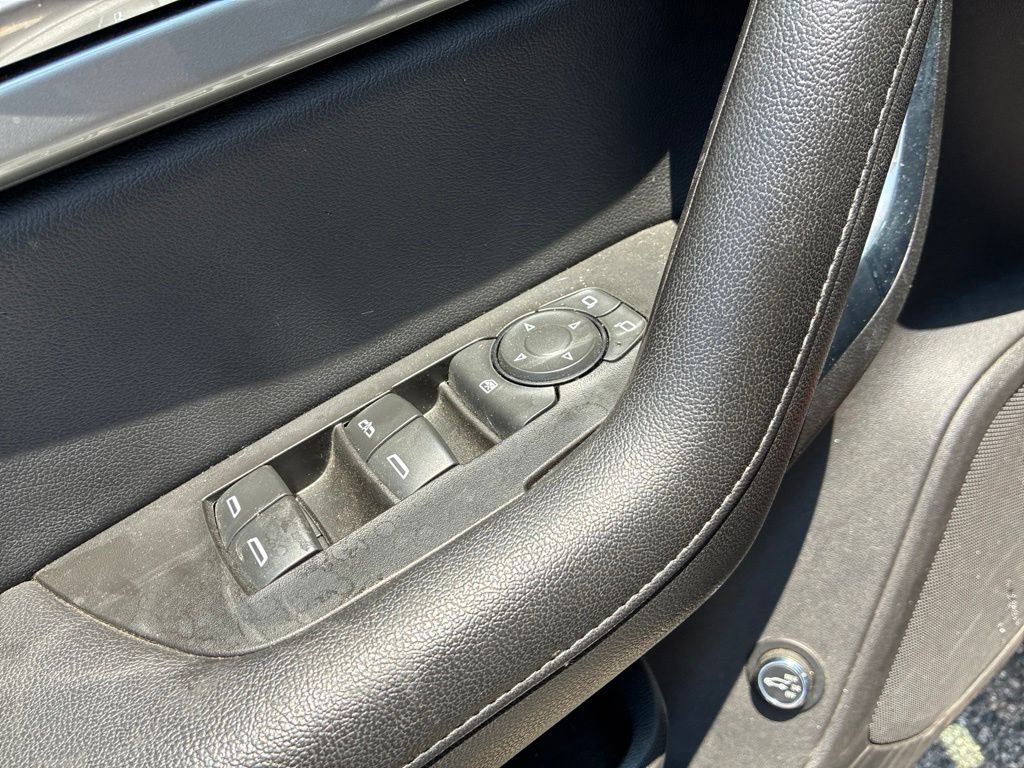 Used 2019 Chevrolet Blazer LT FWD image 12