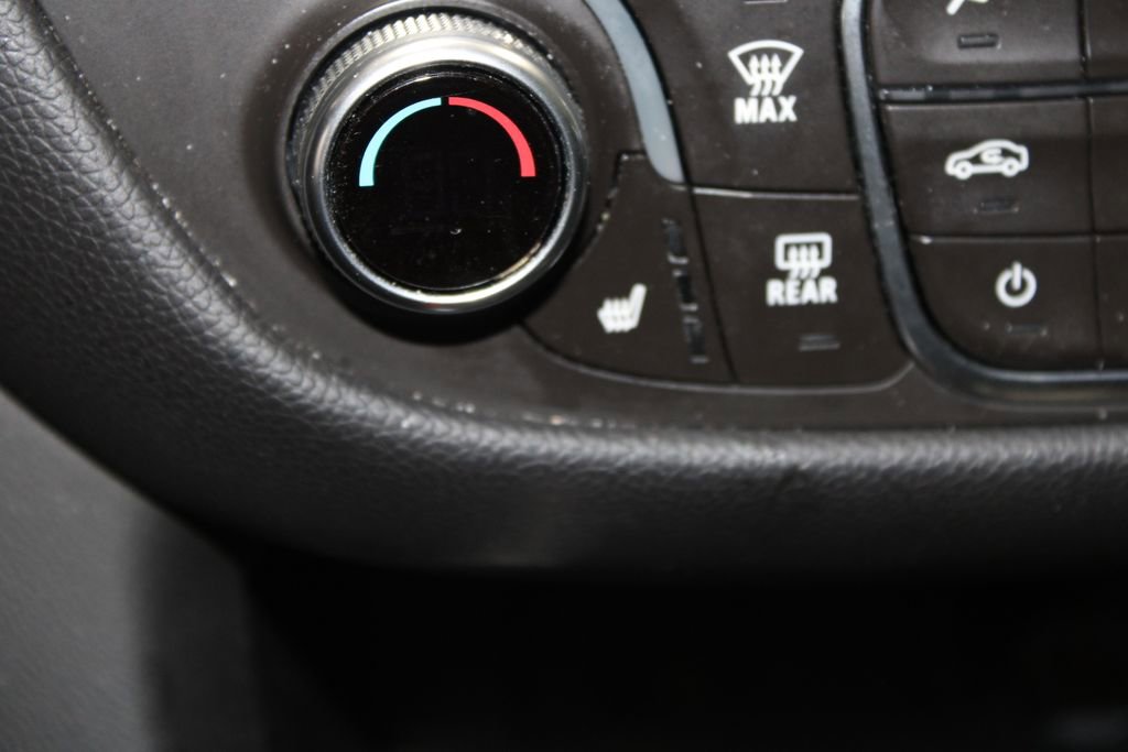 Used 2018 Chevrolet Equinox LT AWD/4WD image 26