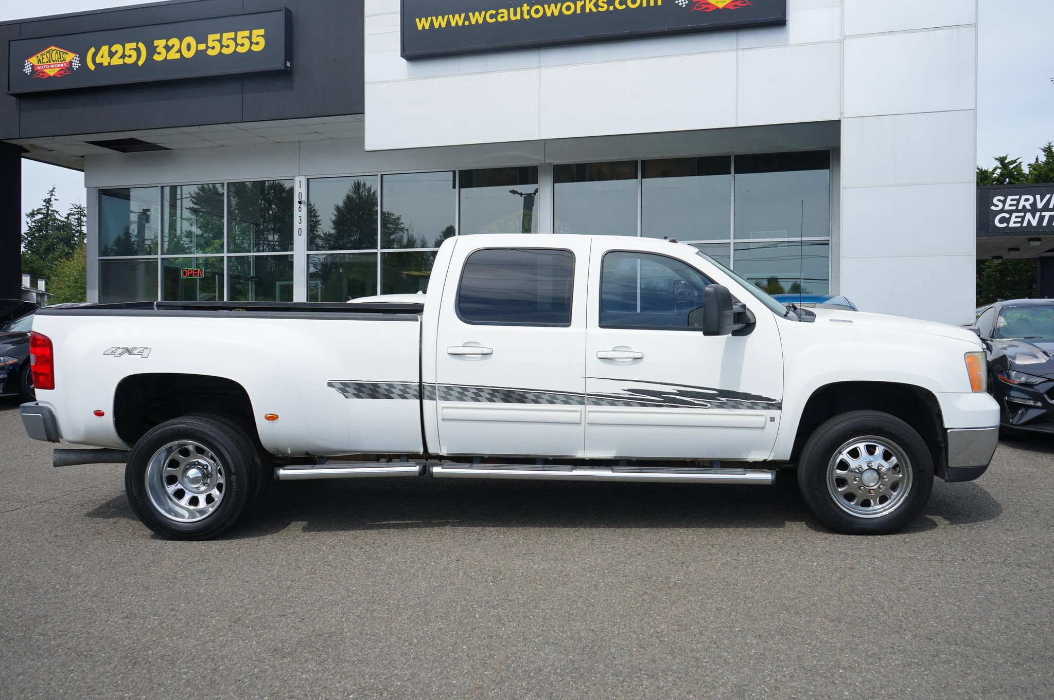 Used 2008 GMC Sierra 3500 SLT AWD/4WD image 7