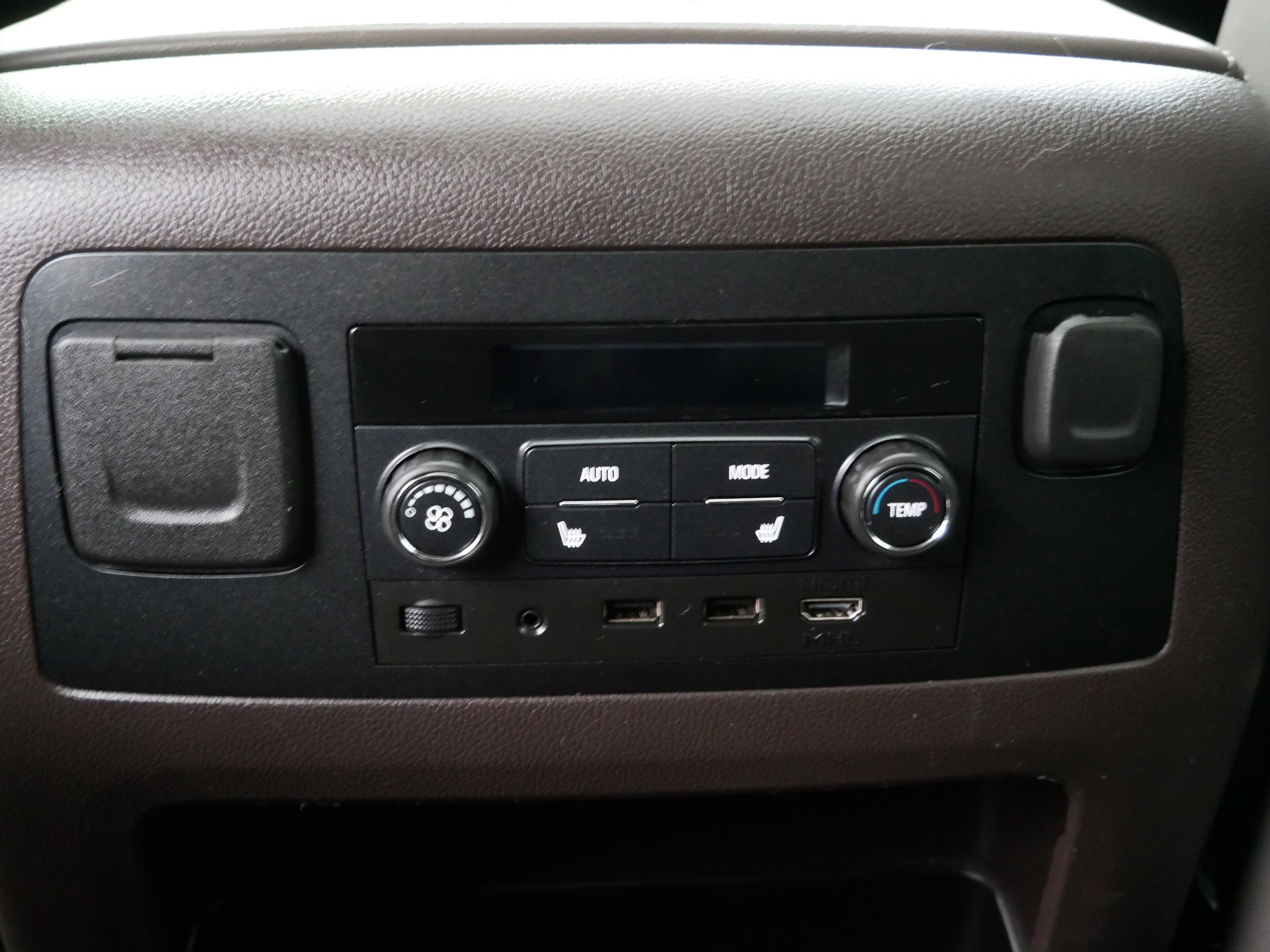 Used 2019 GMC Yukon Denali w/ Open Road Package image 12