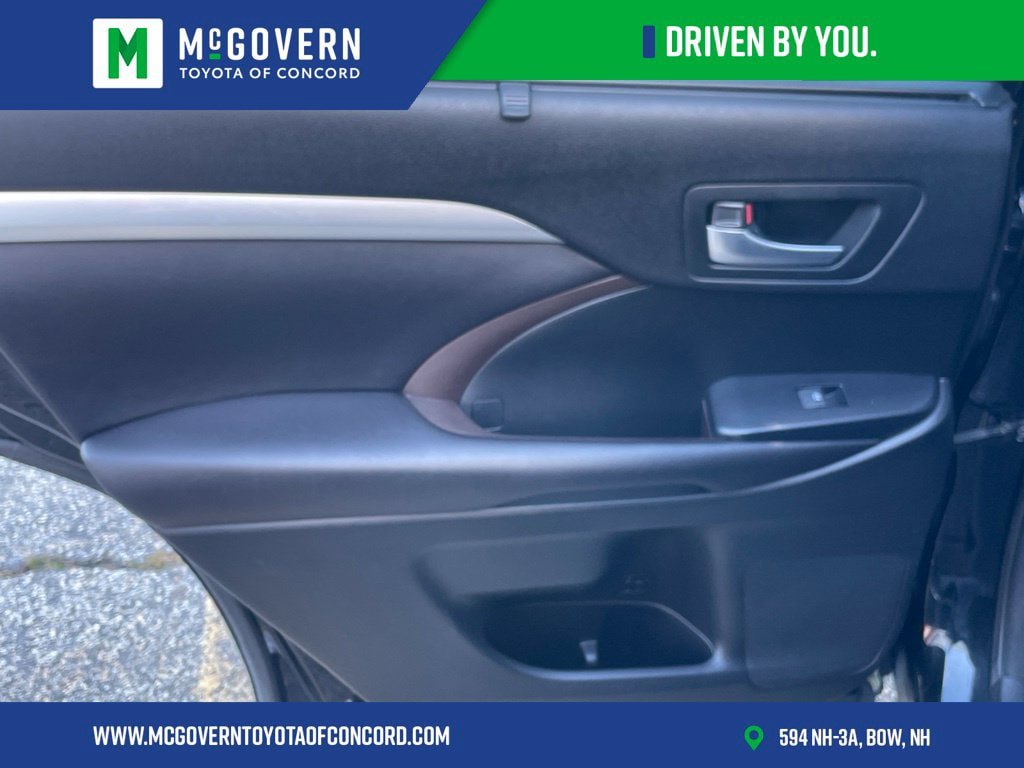 Used 2016 Toyota Highlander XLE AWD/4WD image 20