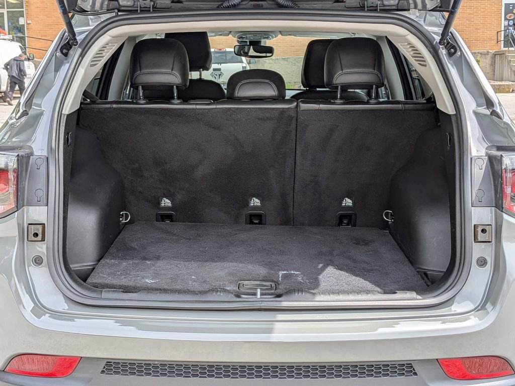 Used 2022 Jeep Compass Limited AWD/4WD image 6