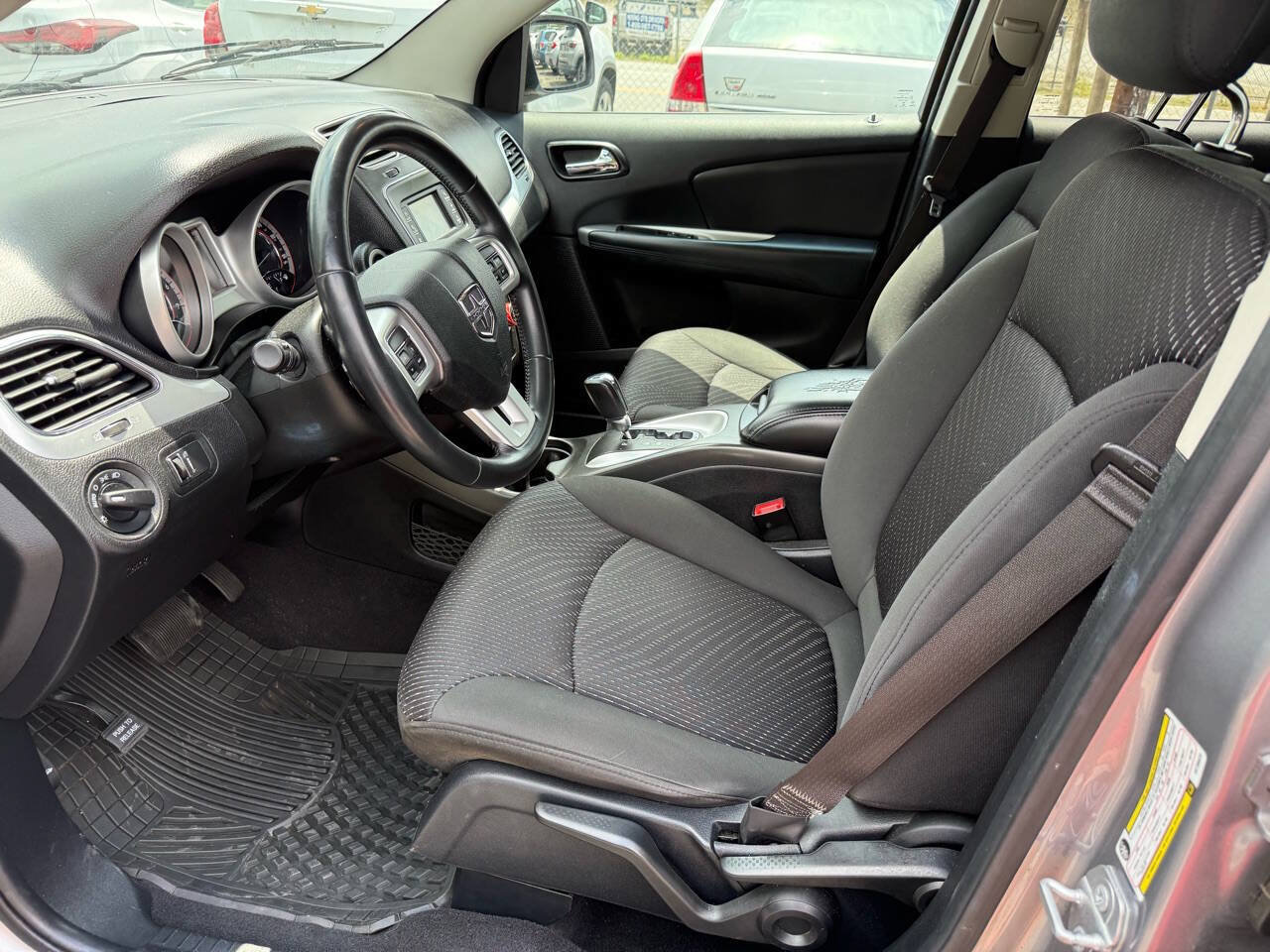 Used 2017 Dodge Journey SE w/ Flexible Seating Group FWD image 20