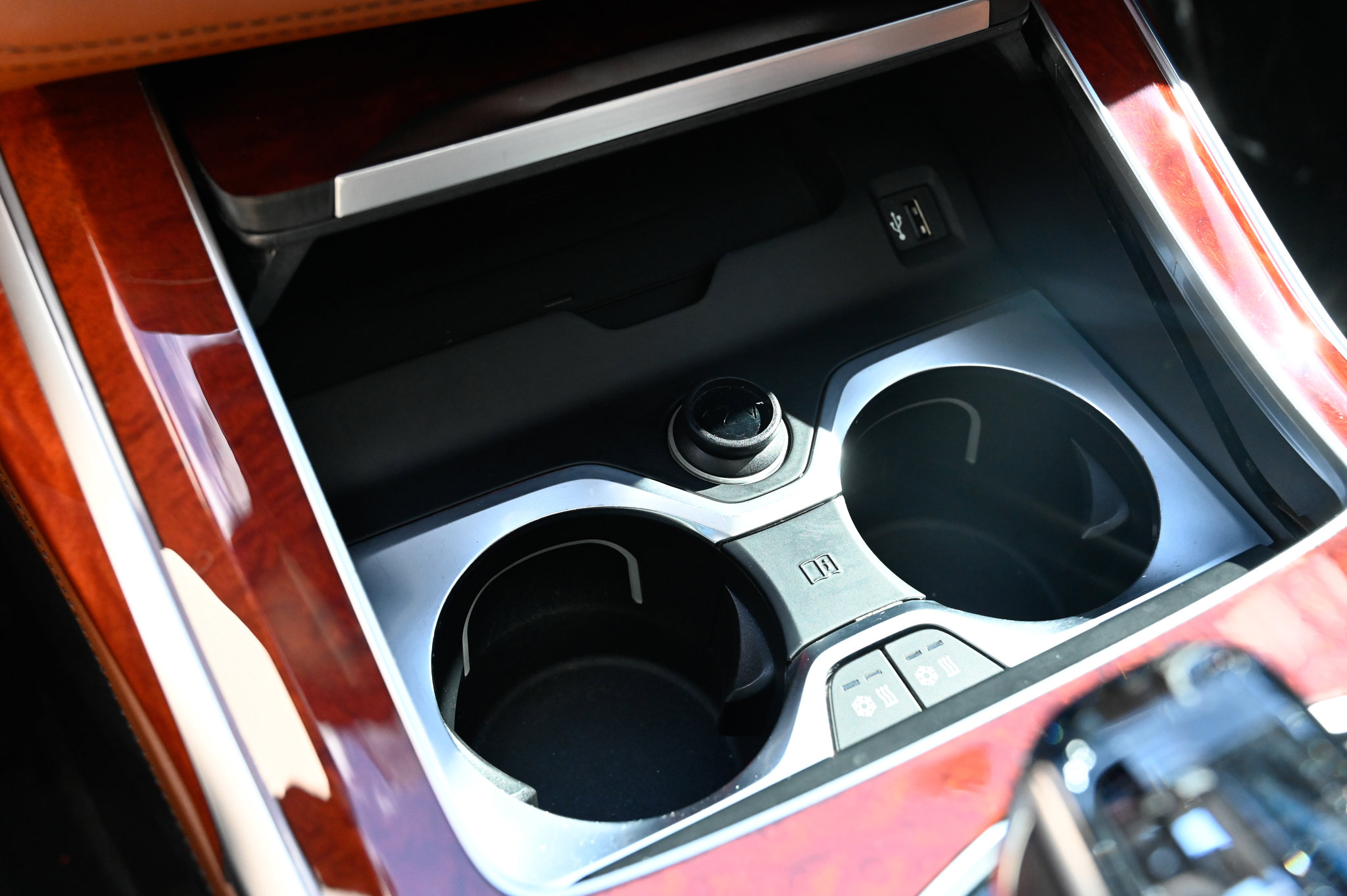 Used 2024 BMW ALPINA XB7 image 31