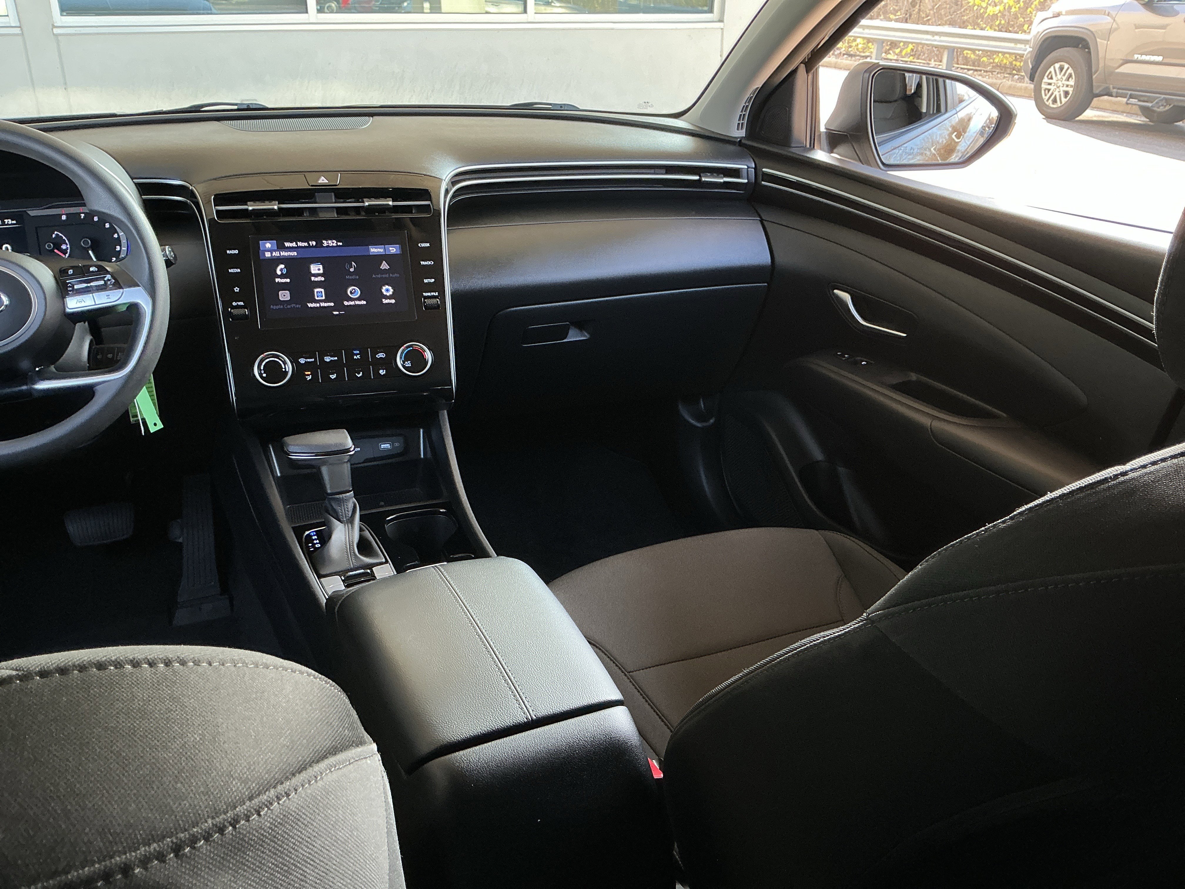 Used 2024 Hyundai Tucson SE image 16