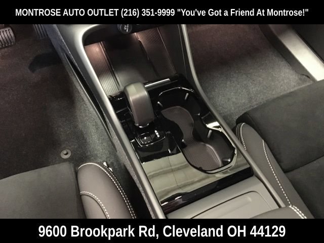 New 2024 Volvo XC40 Recharge Plus w/ Protection Package Premier RWD image 19