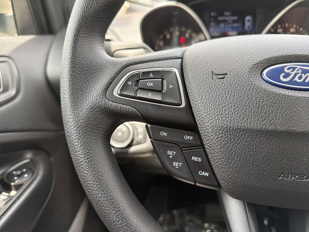 Used 2018 Ford Escape SE AWD/4WD image 25
