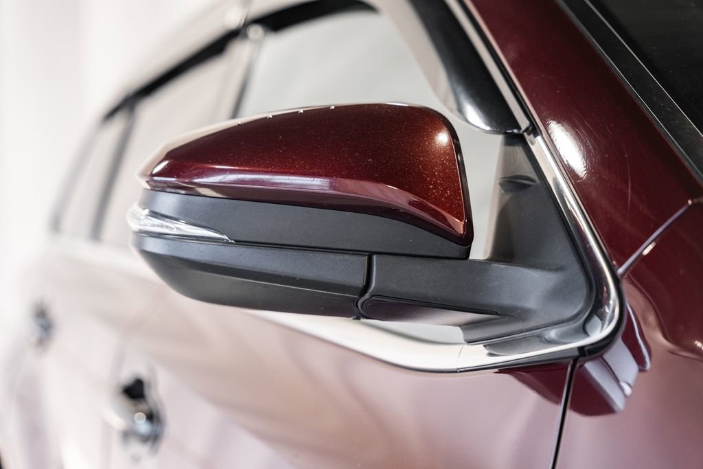 Used 2019 Toyota Highlander XLE image 13