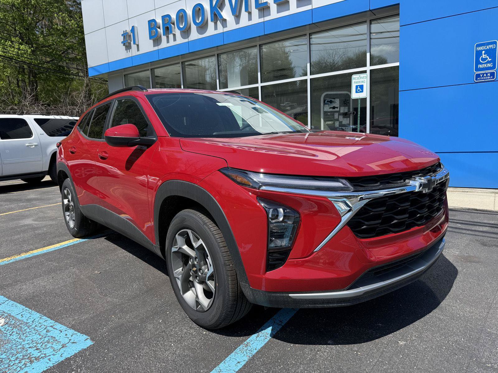 New 2026 Chevrolet Trax LT w/ Sunroof Package FWD image 1