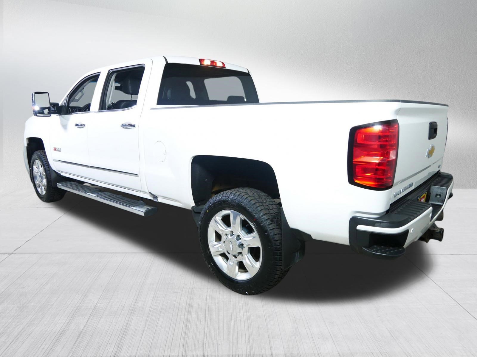 Used 2019 Chevrolet Silverado 2500 LTZ w/ Duramax Plus Package AWD/4WD image 5