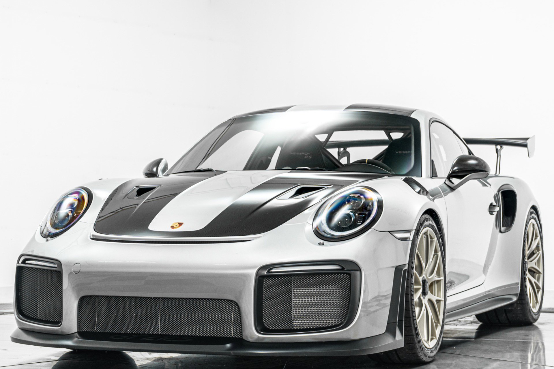 Used 2018 Porsche 911 GT2 RS RWD image 5