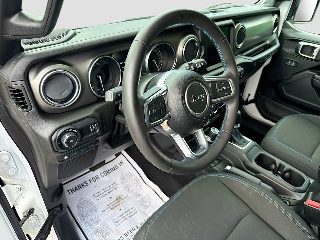 Used 2023 Jeep Wrangler Unlimited Rubicon 4xe w/ Cold Weather Group AWD/4WD image 10