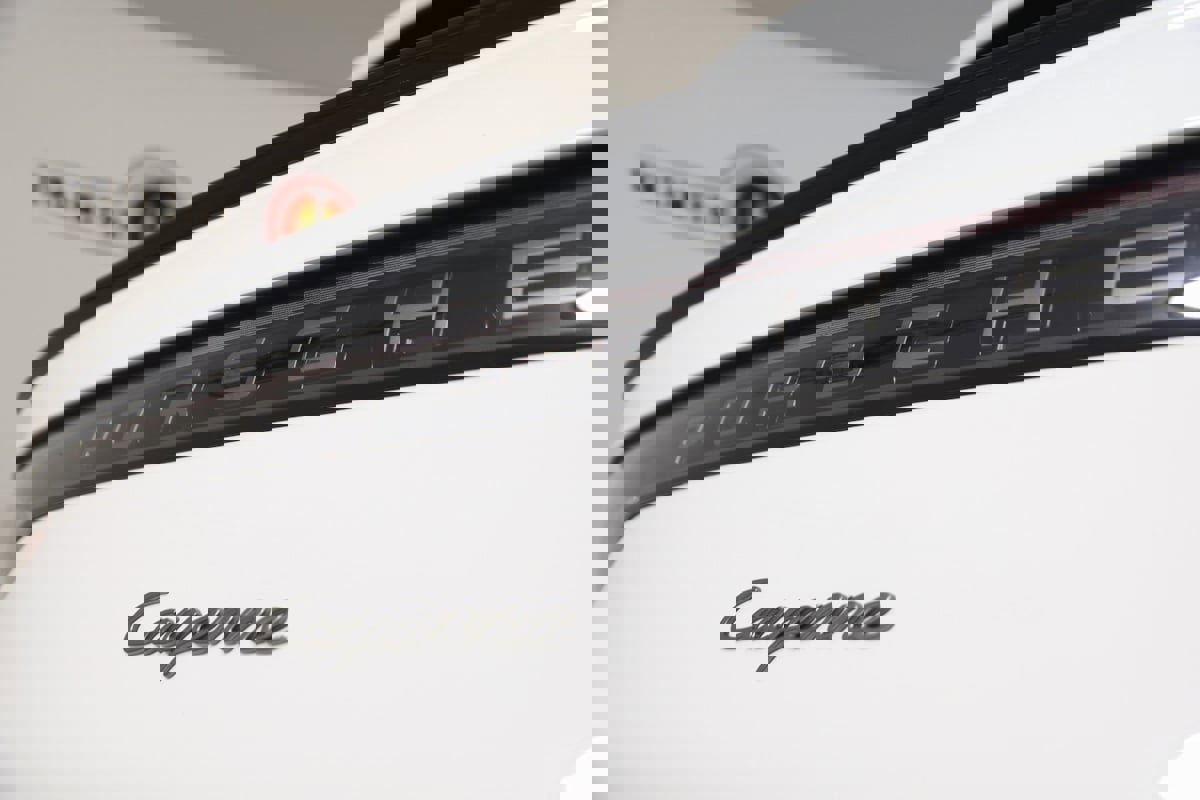 Used 2023 Porsche Cayenne Coupe image 94