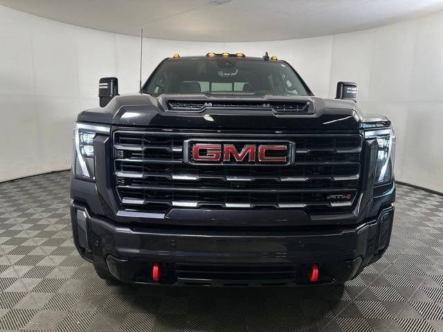 Used 2024 GMC Sierra 2500 AT4 w/ Technology Package image 8