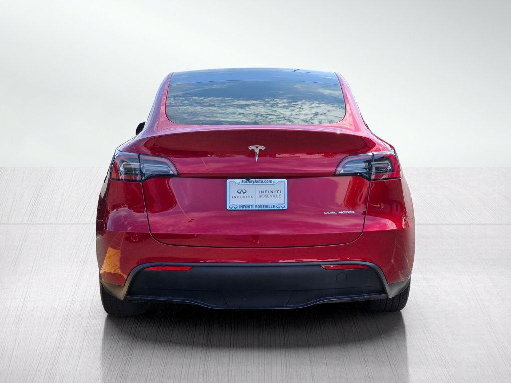 Used 2024 Tesla Model Y Long Range AWD/4WD image 5